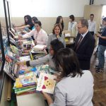 Jornal Ilustrado - Projeto Biblioteca Itinerante recebe a doação de 320 livros