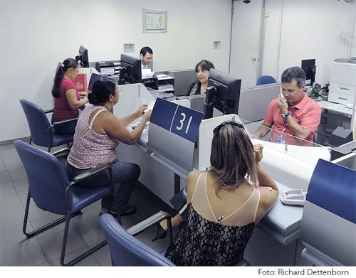 Jornal Ilustrado - Caixa vai oferecer operações de concessão de créditos consignados neste mês