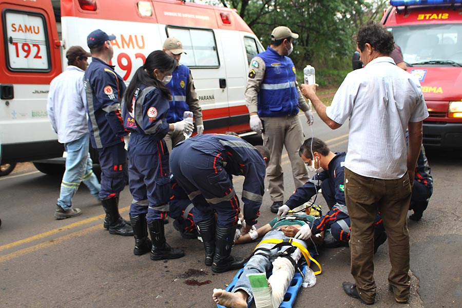Jornal Ilustrado - Pedestre fica gravemente ferido ao ser atropelado por motoqueiro na saída para Xambrê