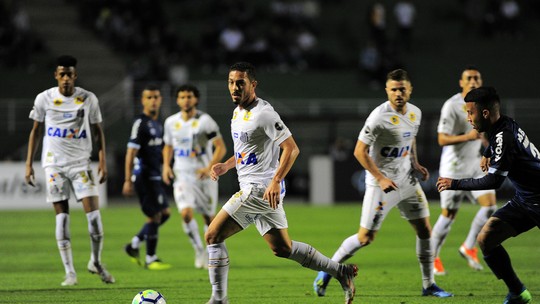 Contra o lanterna, Santos tenta driblar desgaste físico para manter série invicta