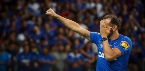 Jornal Ilustrado - Ex-artilheiro do Palmeiras dá vitória ao Cruzeiro e vira ameaça ao Verdão na Copa do Brasil