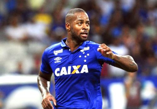 Jornal Ilustrado - Após cinco anos, Dedé será titular da seleção brasileira em amistoso
