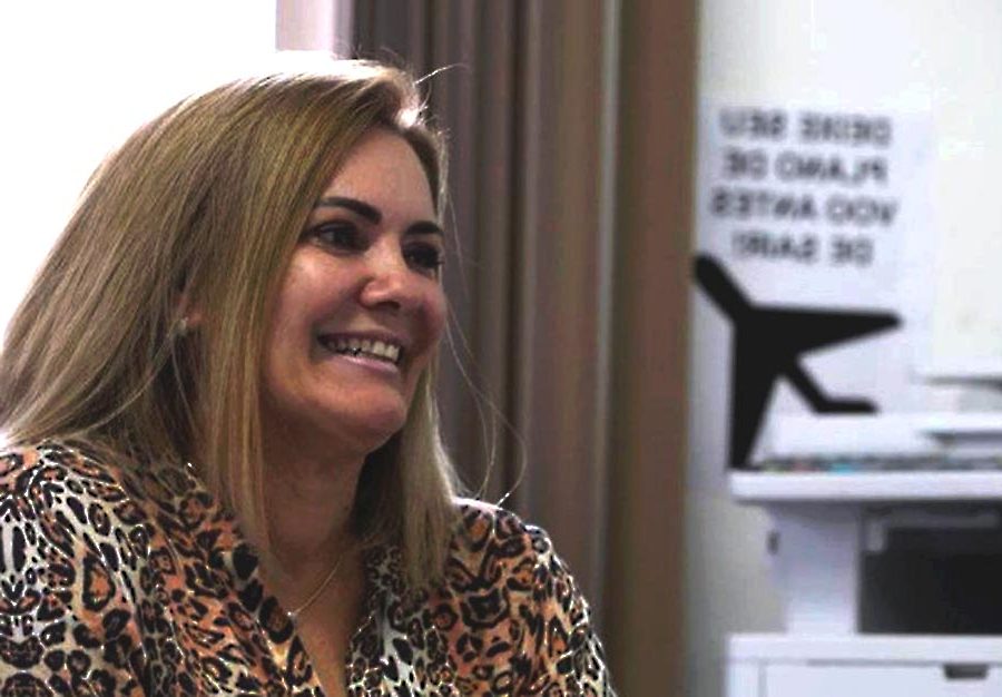 Brasileiro que abrigou ex-mulher de Bolsonaro diz não entender apoio ao candidato