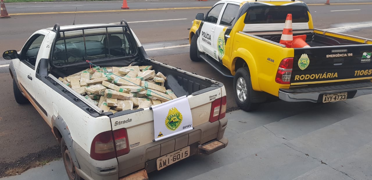 Dupla é presa em Perobal com 240 kg de maconha e carro furtado