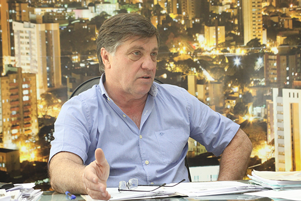 TJPR nega recurso do MP e mantém Pozzobom como prefeito de Umuarama