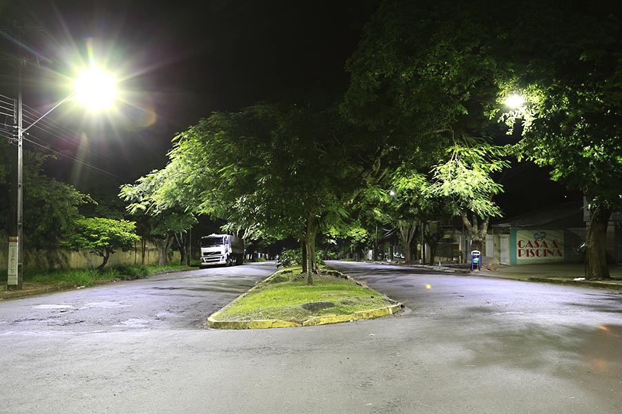 Implantação de iluminação em LED avança por mais regiões da cidade