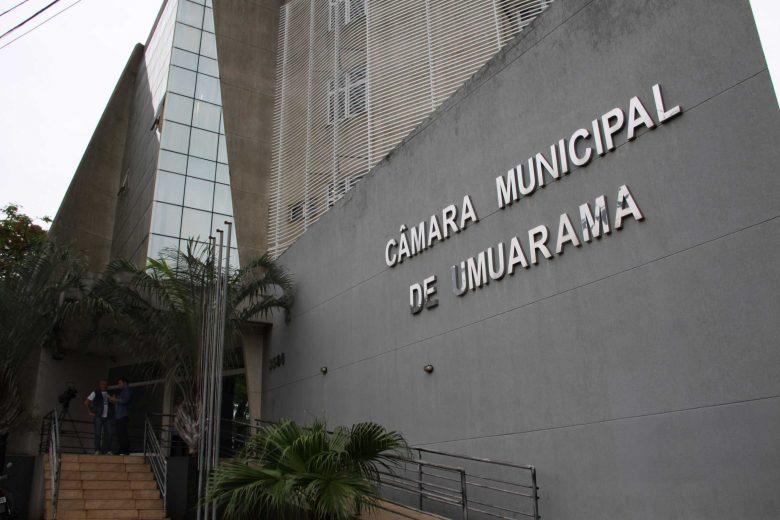 Projeto é rejeitado em comissões. Vereadores querem opções de imóveis