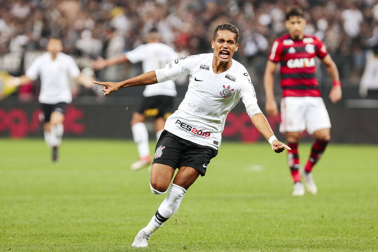 Corinthians pega o Vitória para se afastar do risco de rebaixamento
