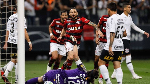 Corinthians esquece Copa do Brasil e se concentra no Flamengo