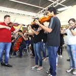 Jornal Ilustrado - Música e educação ajudam a mudar as histórias de alunos em Umuarama