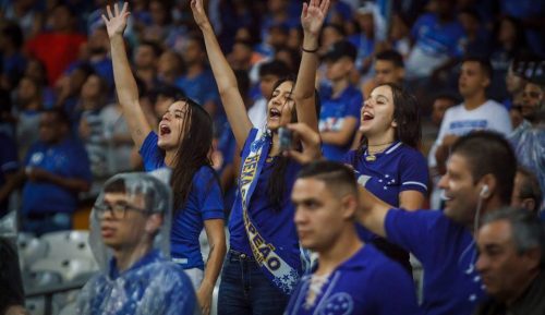 Jornal Ilustrado - Cruzeiro fará jogo festivo em comemoração aos 15 anos da Tríplice Coroa