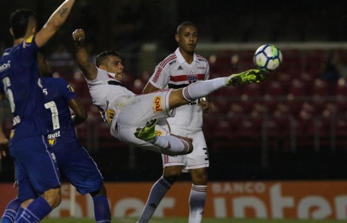 Por G-4, São Paulo tenta embalar vitórias seguidas pela 1ª vez no returno