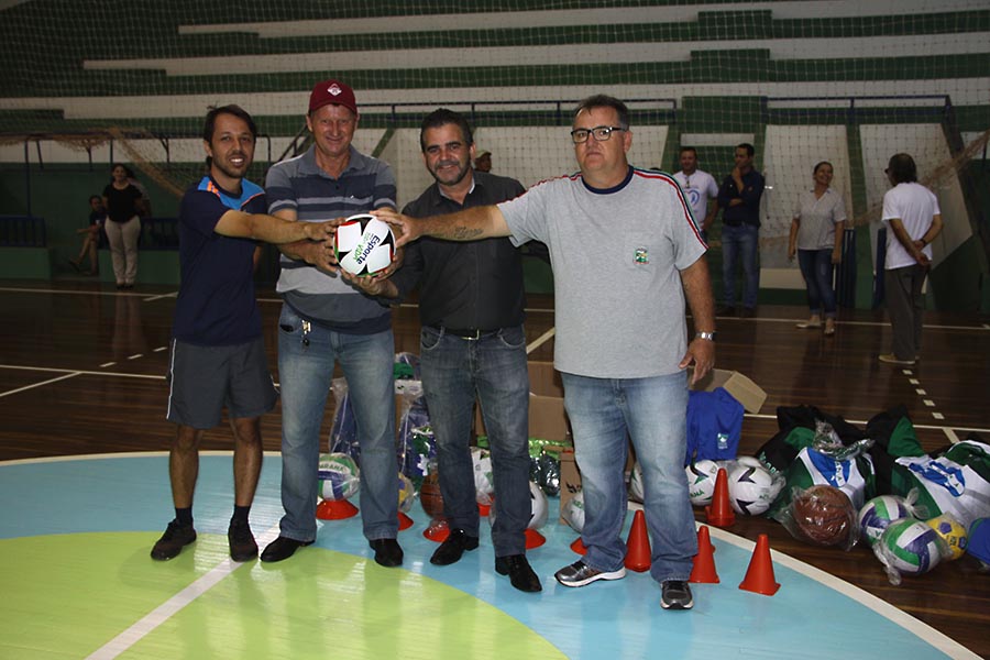 Ginásio de esportes de Tapira ganha reforma após 30 anos