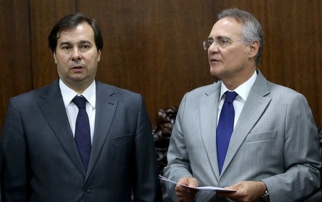Maia e Renan se equilibram entre governo e oposição por apoio para comandar Congresso