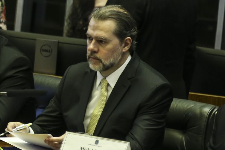 Toffoli pode suspender decisão que beneficia Lula