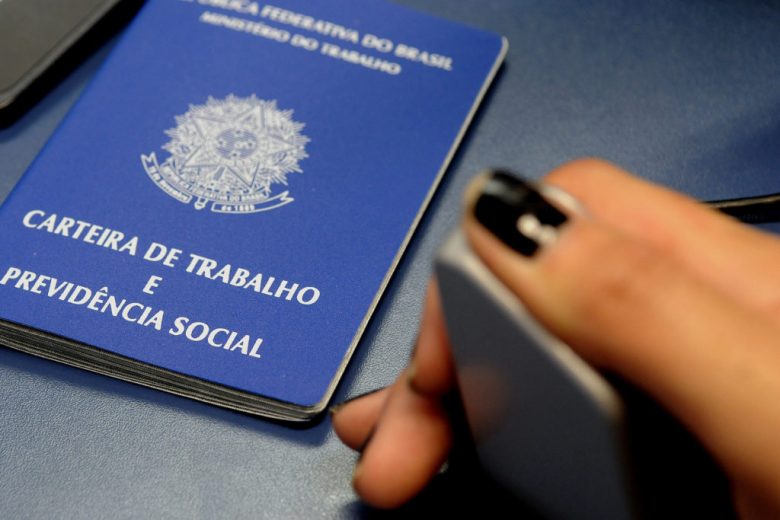 carteira-de-trabalho-umuarama