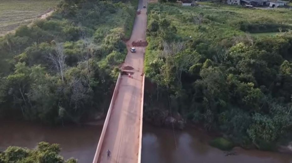 Jovem morre em trecho de rodovia interditado pelo DER e liberado por populares