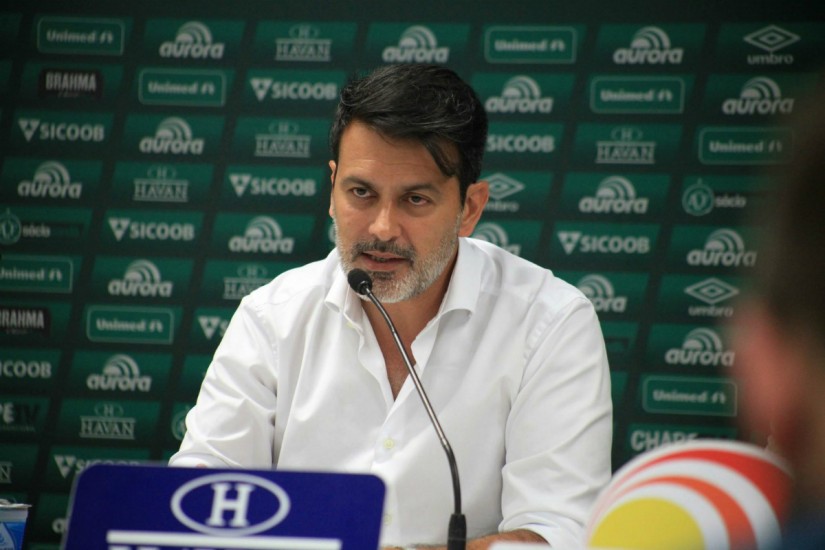 Athletico demite Rui Costa após seis meses como diretor de futebol
