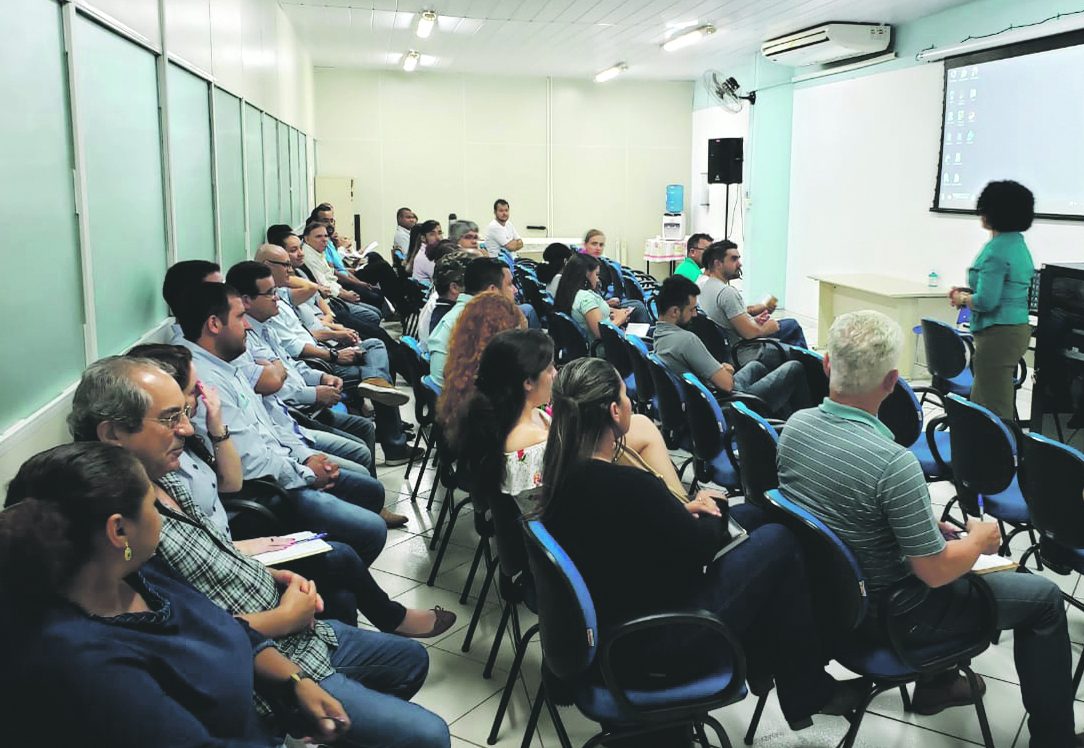 Jornal Ilustrado - Saúde reforça combate a dengue com capacitação de agentes e técnicos