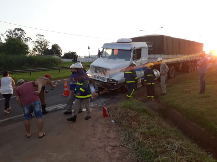 Identificado motoqueiro que morreu atropelado por carreta na PR-323