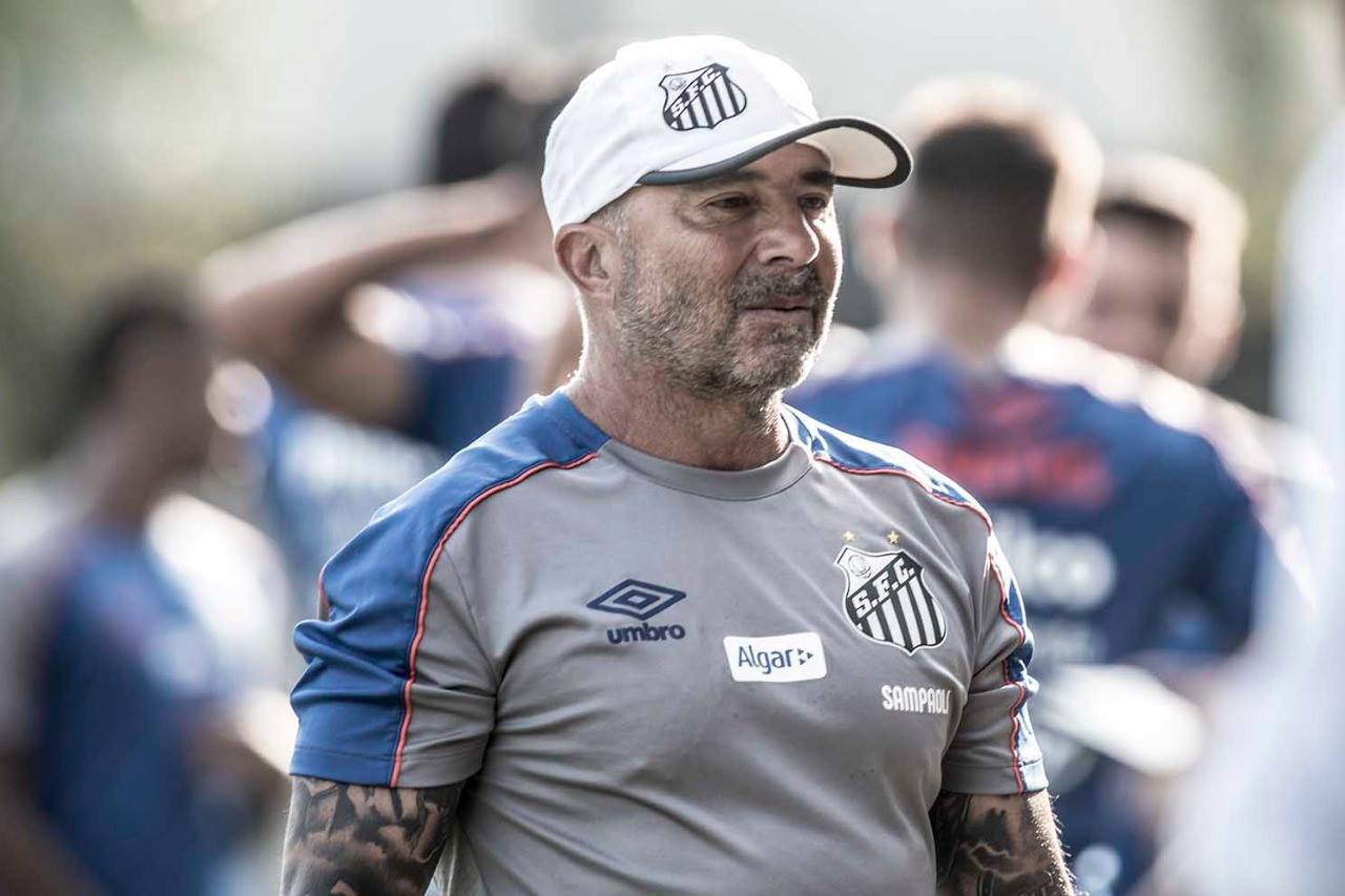 Sampaoli reprova atuação do Santos após derrota: “O Corinthians jogou como quis”