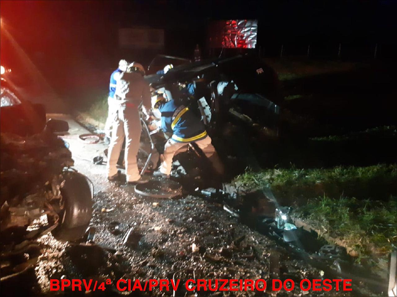 TRAGÉDIA PR-323 Identificadas oficialmente as 6 vítimas de colisão frontal em Umuarama