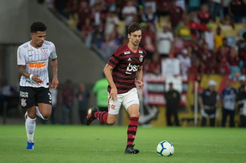 Jornal Ilustrado - Com auxílio do VAR, Flamengo bate Corinthians de novo e avança na Copa do Brasil