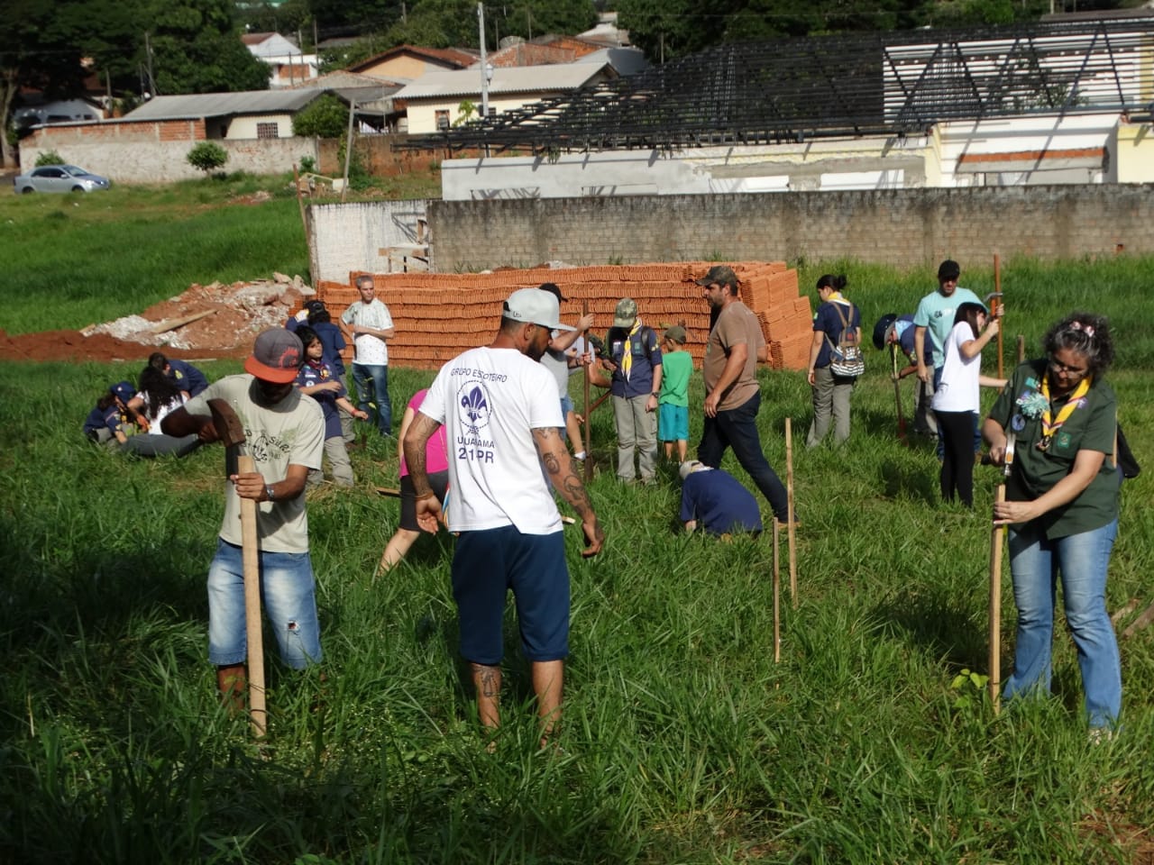 MUTECO Escoteiros reflorestam área de  preservação no Parque D. Pedro