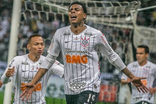 Jornal Ilustrado - Com gol de Gustavo no fim, Corinthians bate o Atlético-MG e sobe para o 3º lugar