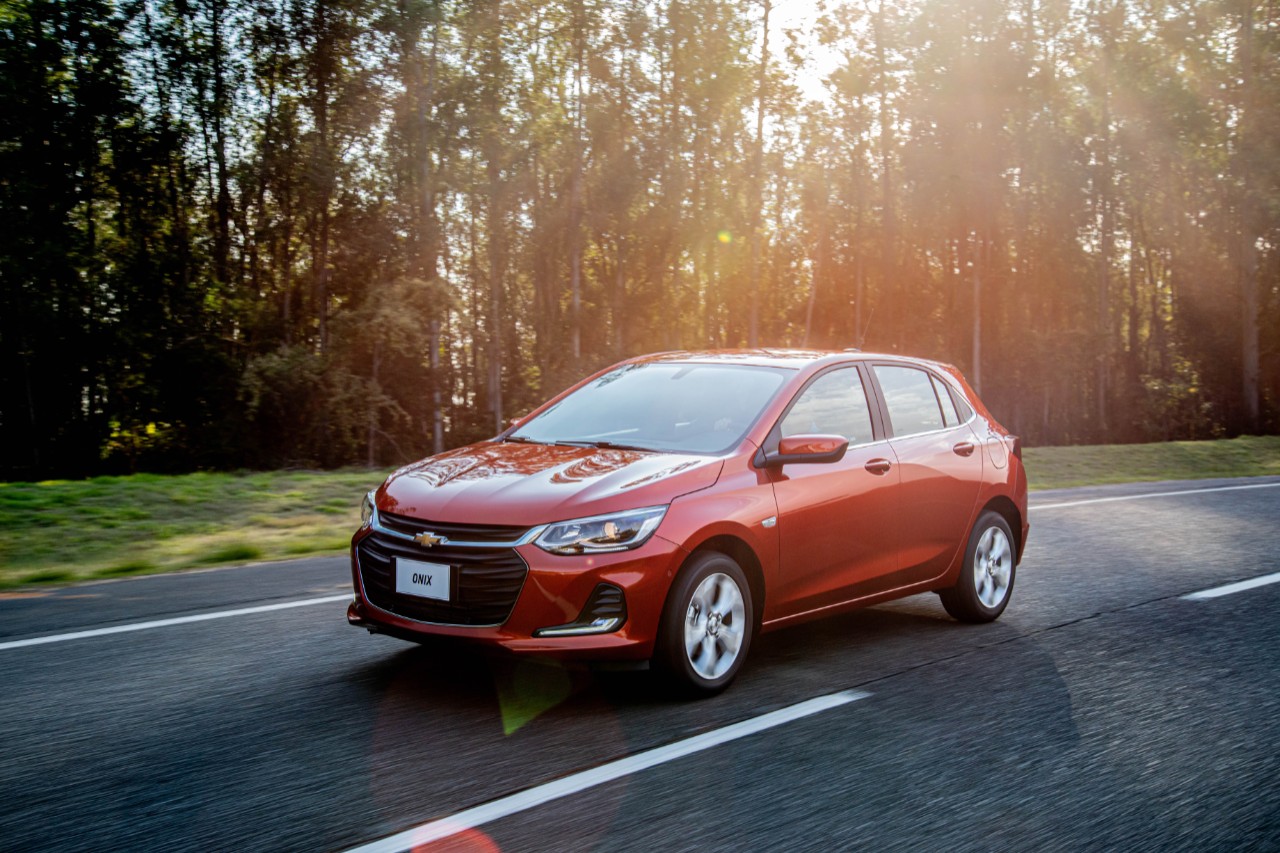 Onix Premier estreia conceito de carro sem fio