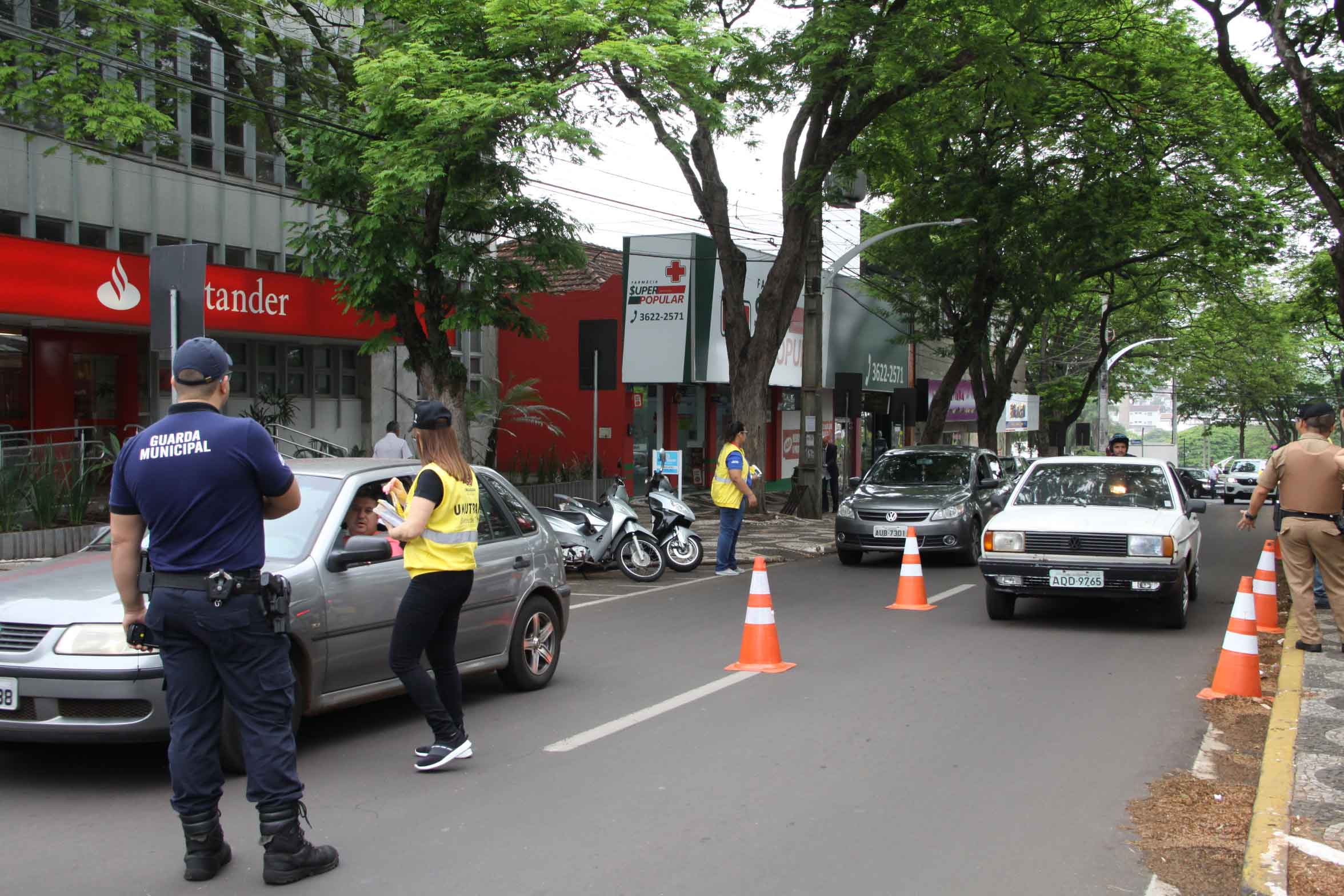 Motociclista é flagrado a 72 km/h e embriagado no centro de Umuarama