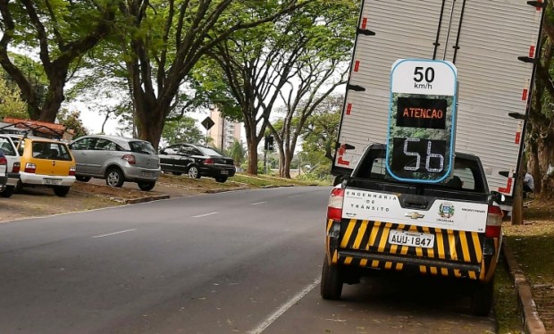 Jornal Ilustrado - Após fase educativa, radar móvel passará a operar nas ruas de Umuarama