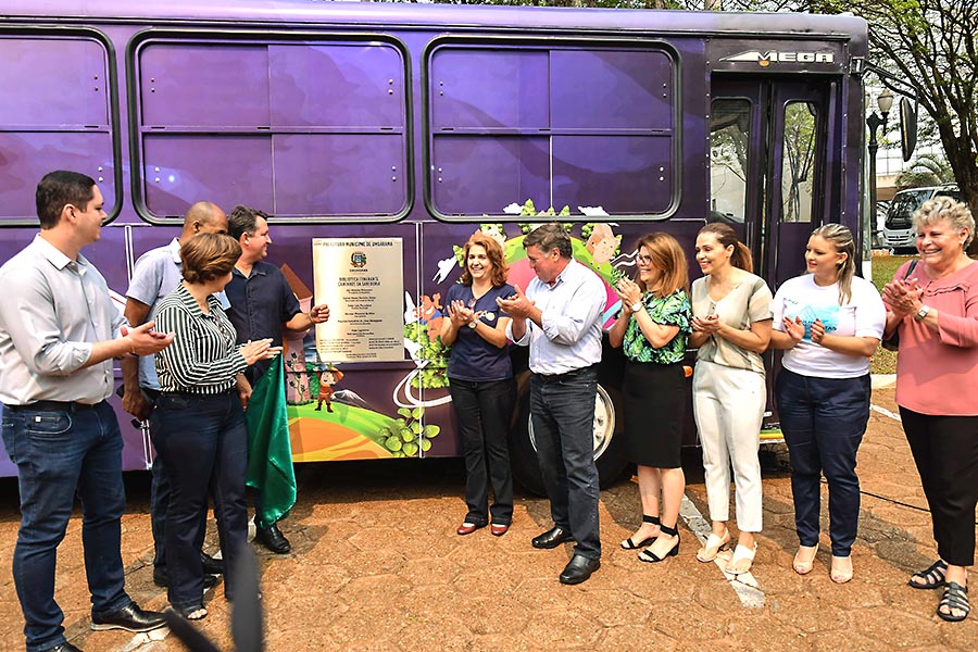 No Dia do Livro, Projeto Biblioteca Itinerante ganha um ônibus novo