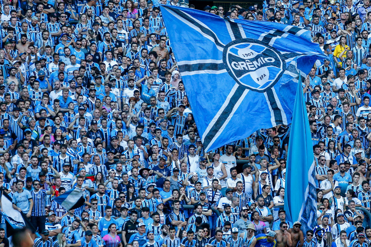 Fla e Grêmio abrem mata-mata em reencontro na semi da Libertadores após 35 anos