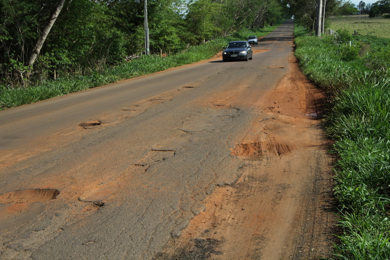 Rodovias da região de Umuarama ficam em estado crítico e sem previsão de obras