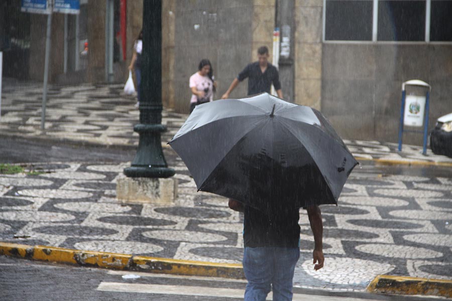 Novembro tira a região da seca e pode fechar como o mês mais chuvoso do ano