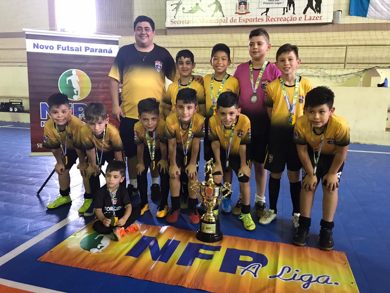 Escola de Futsal Caliari Country Club é terceiro lugar da NFP do Paraná
