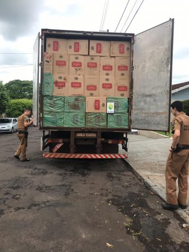 Jornal Ilustrado - PM apreende caminhão com 700 caixas de cigarros em Iporã