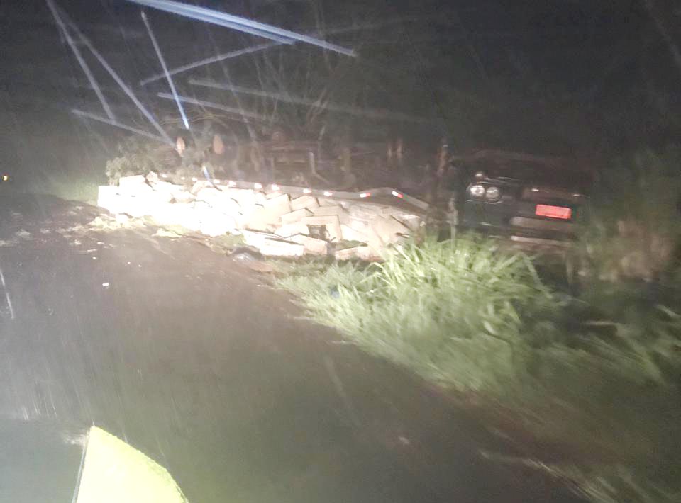 Motorista de carreta morre na rodovia PR-182, entre Serra dos Dourados e Ivaté