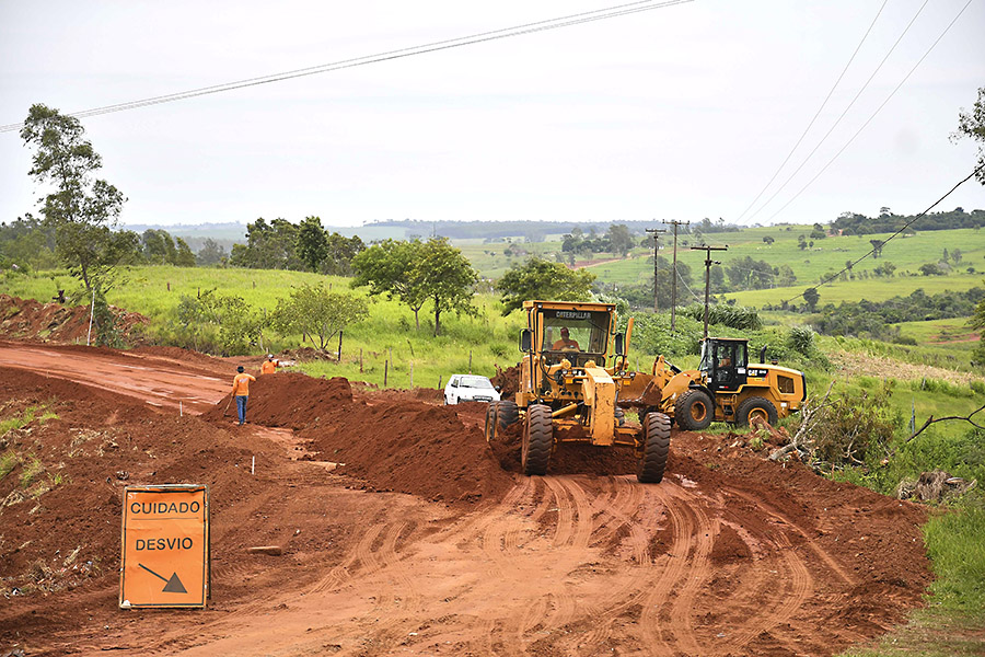 Pavimentação da Estrada Dias cria um  cenário novo na zona rural de Umuarama