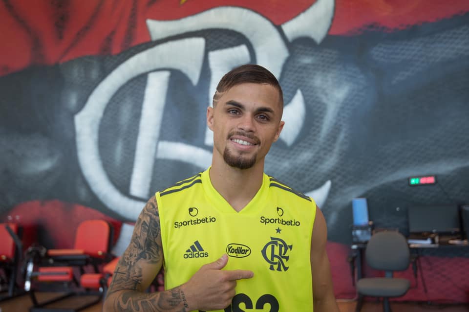 Michael diz estar “charmoso” no Flamengo e promete manter estilo driblador