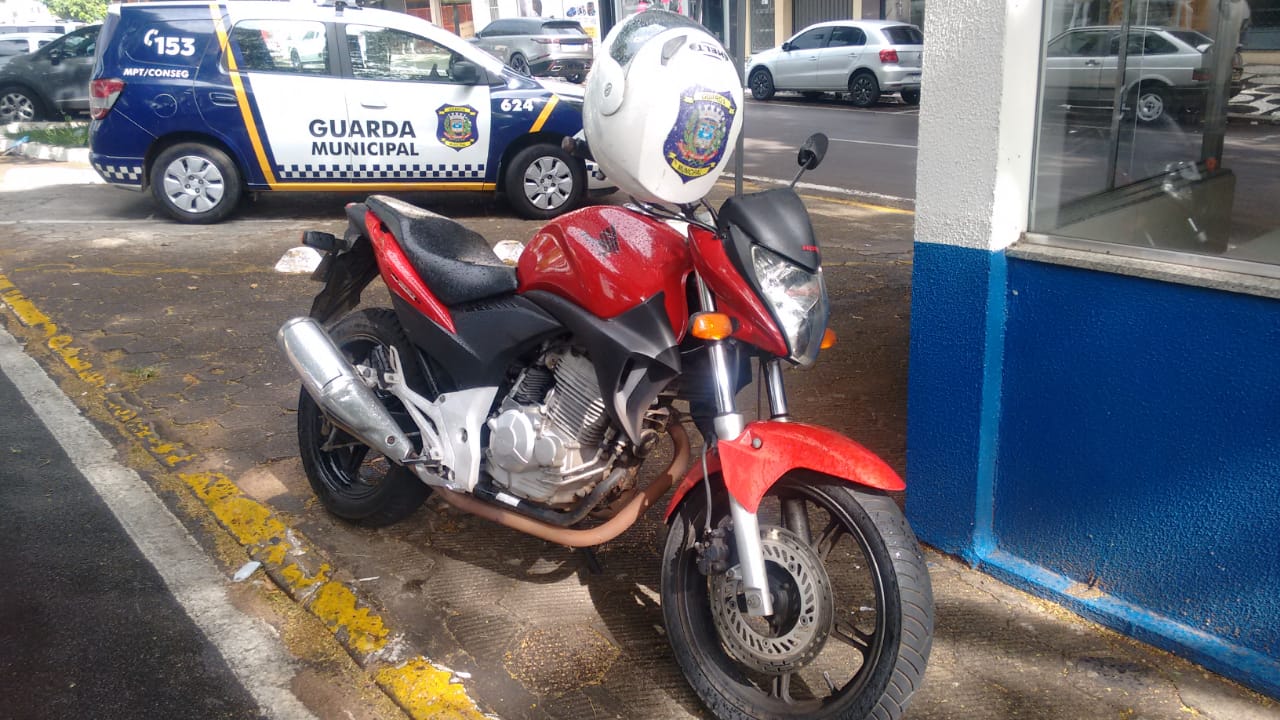 GM apreende moto com 187 multas  e com dívida de mais de R$ 50 mil