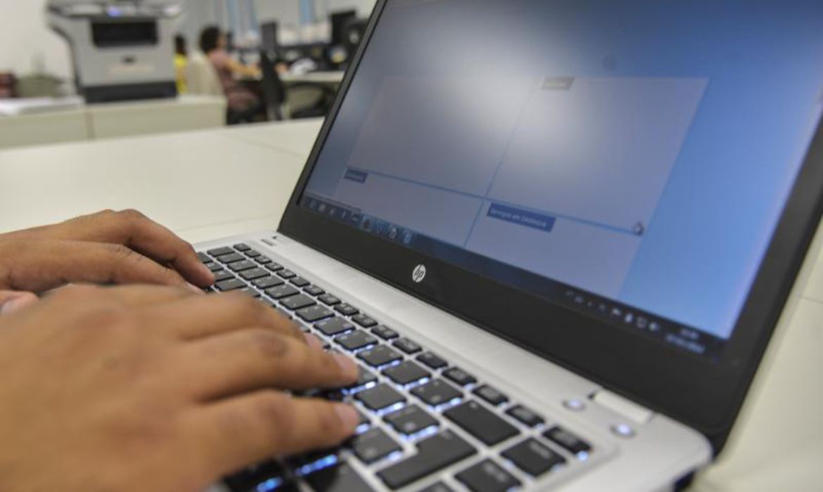 Acesso à internet cresce 21% em Umuarama e muda hábitos da população