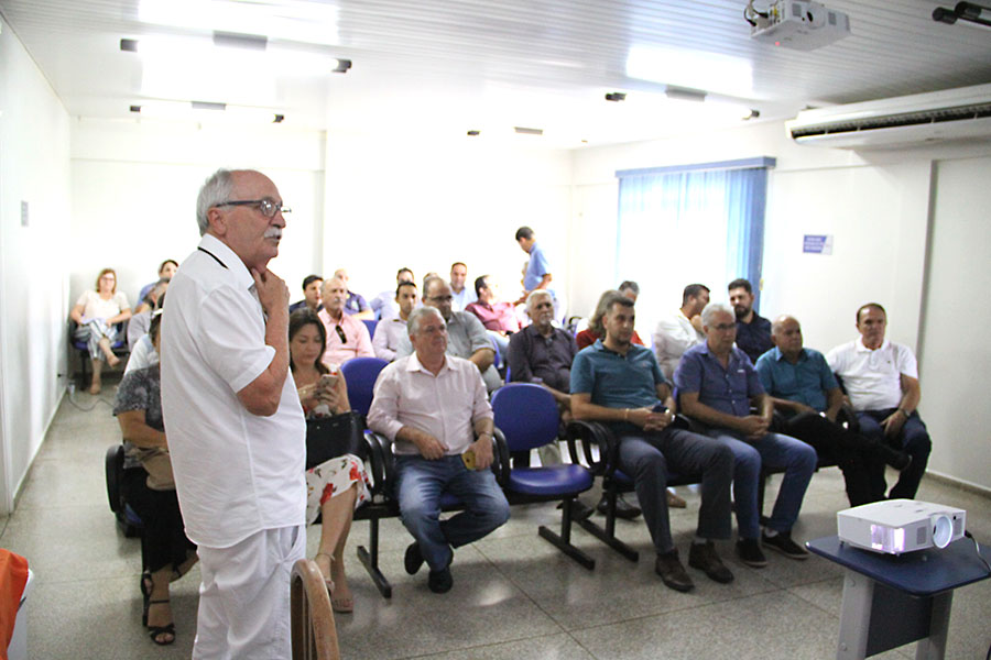 Médico chama a atenção da região para os riscos de mortes com a dengue