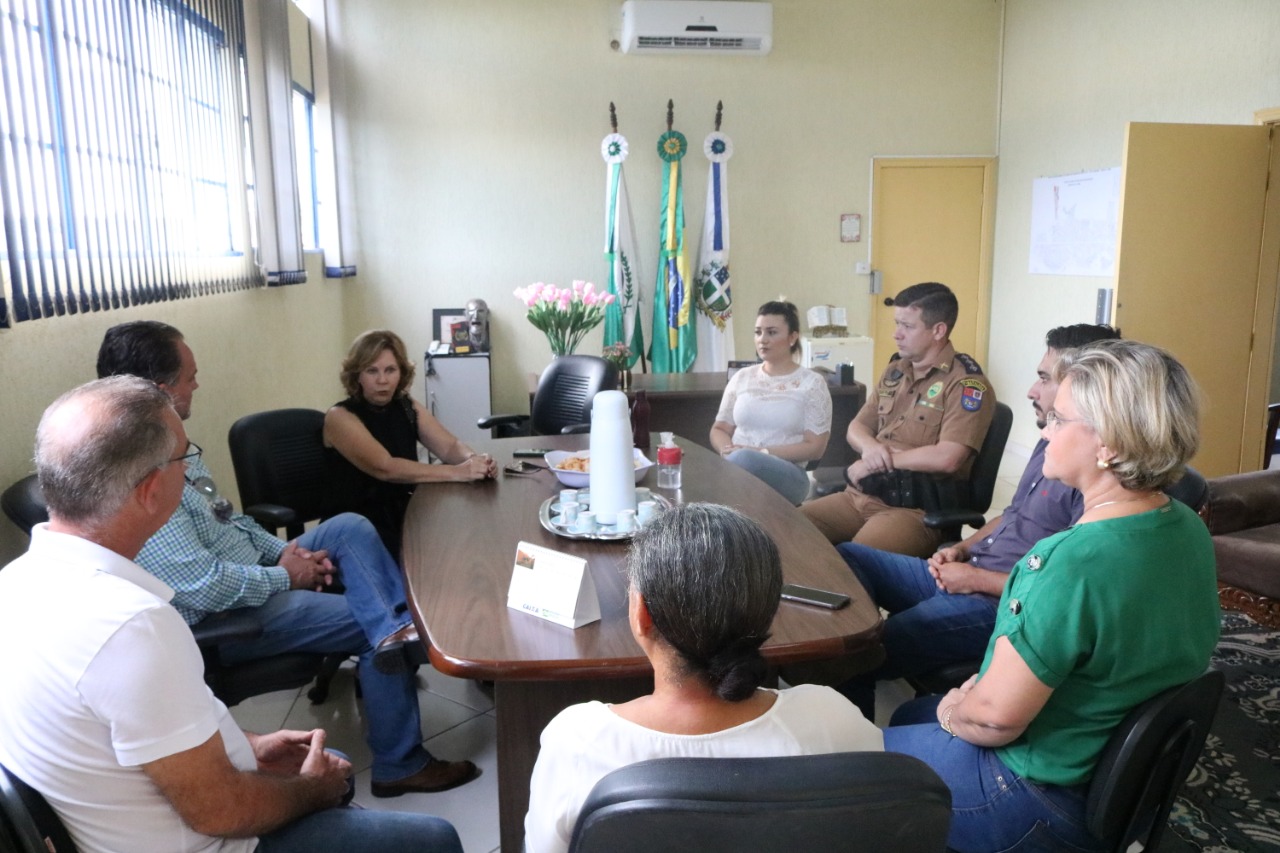 Prefeita recomenda fechar o comércio em Cruzeiro do Oeste
