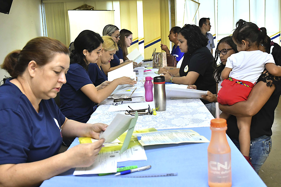 Sistema Fila Única convoca pais para retirarem guias de matrículas