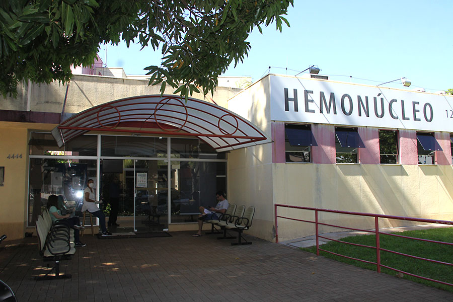 Hemonúcleo Umuarama orienta população para realizar a doação de sangue