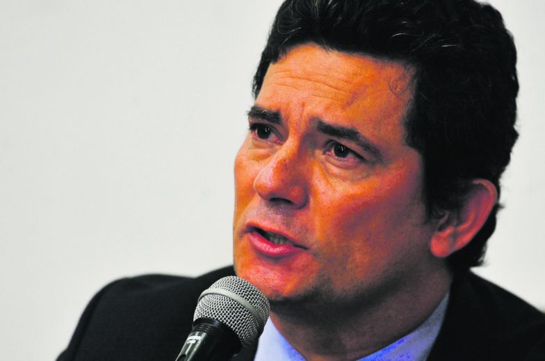 Jornal Ilustrado - Sérgio Moro deixa o Governo e acusa Bolsonaro de tentar interferir na PF