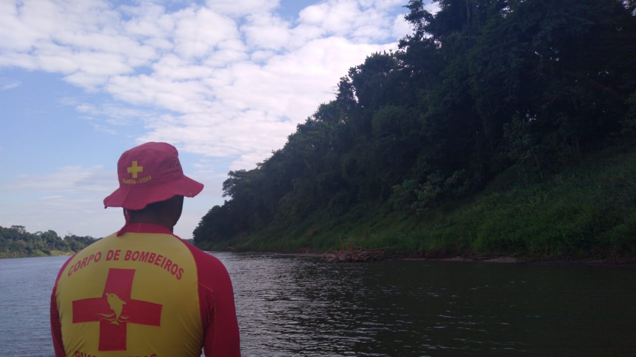 Bombeiros localizam corpo de pescador desaparecido no rio Ivaí