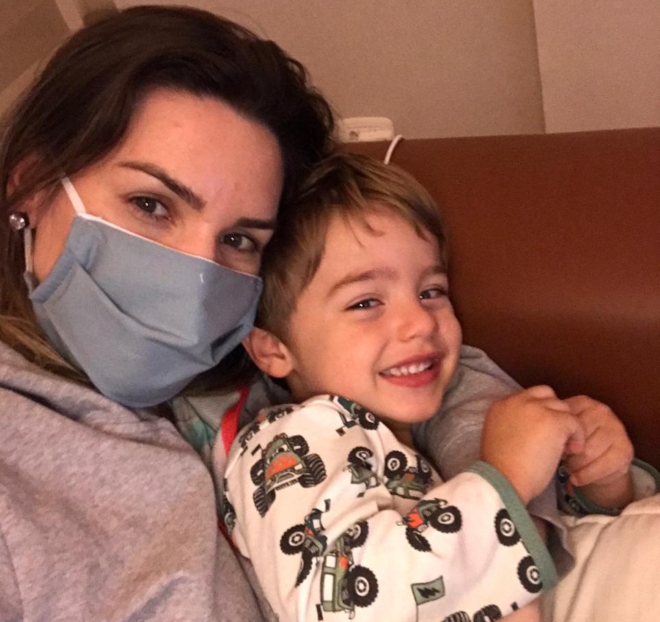 Médica conta como é ser mãe e estar  na linha de frente no combate ao Covid19